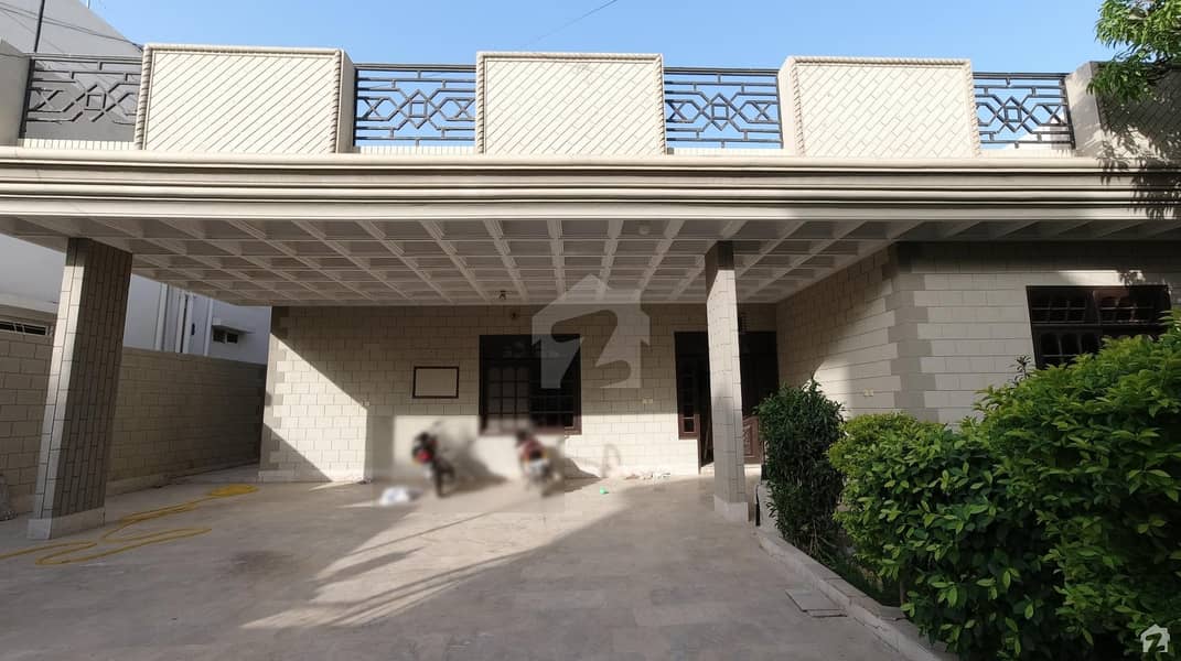 گلستانِِ جوہر ۔ بلاک 13 گلستانِ جوہر کراچی میں 4 کمروں کا 1.2 کنال مکان 98 ہزار میں کرایہ پر دستیاب ہے۔