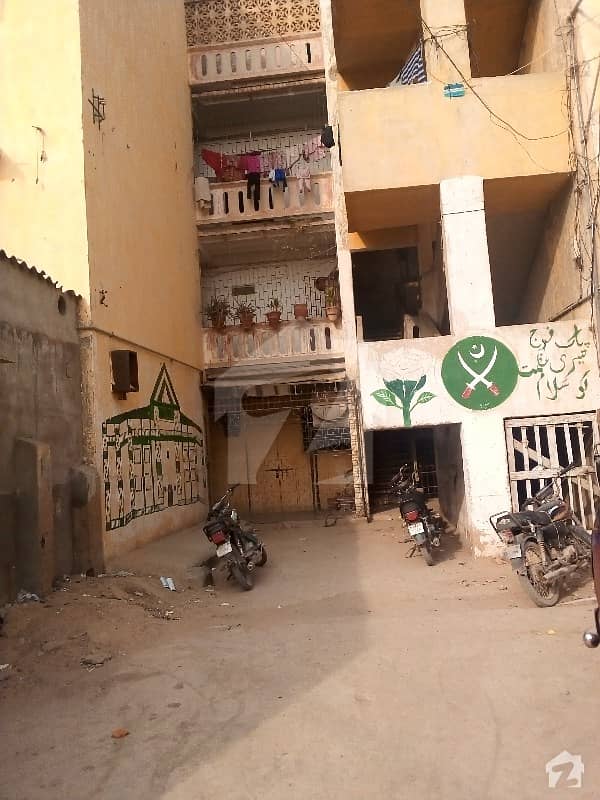 کورنگی کراچی میں 2 کمروں کا 3 مرلہ فلیٹ 18 ہزار میں کرایہ پر دستیاب ہے۔
