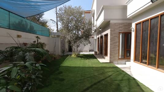 House Is Available For Sale in gulistan e johar