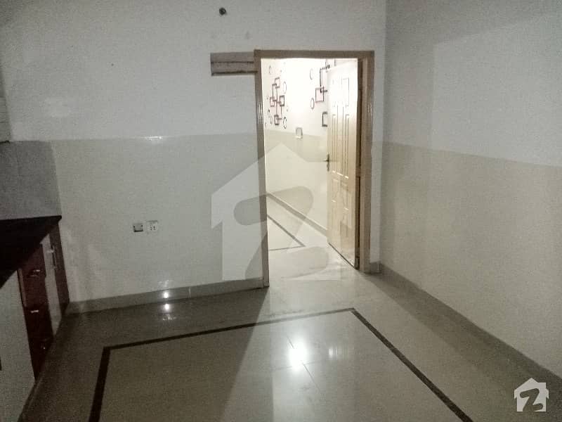 1125  Square Feet Upper Portion Is Available In Johar Town
