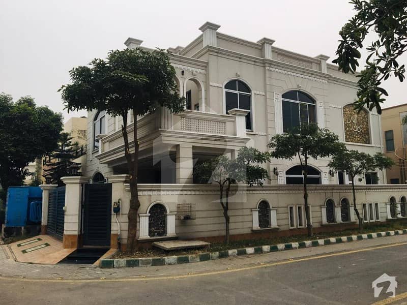 Corner 10 Marla Luxury House For Sale In Sukh Chain Gardens