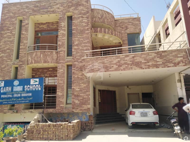 Luxury And Well Built House At Prime Location Of Latifabad
