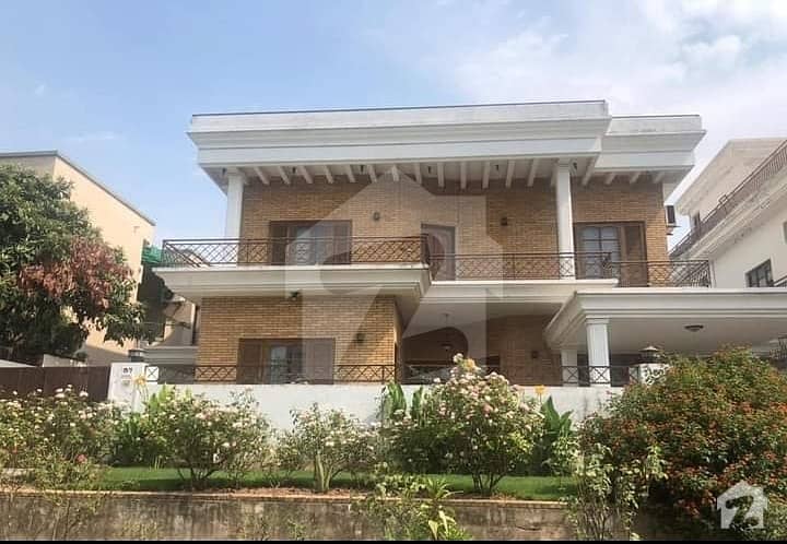 One Kanal Double Storey With Basement House For Sale F-11/3