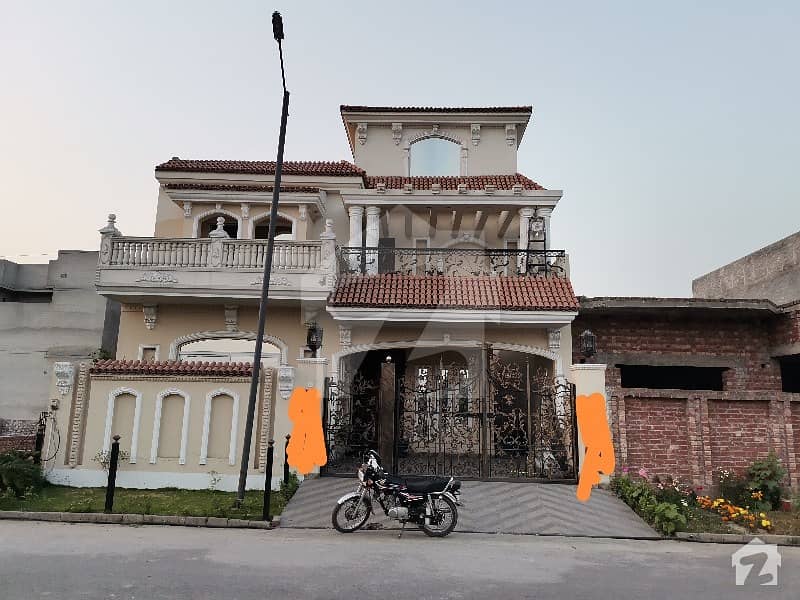 پام ولاز ۔ بلاک اے پام ولاز لاہور میں 4 کمروں کا 10 مرلہ مکان 1.95 کروڑ میں برائے فروخت۔