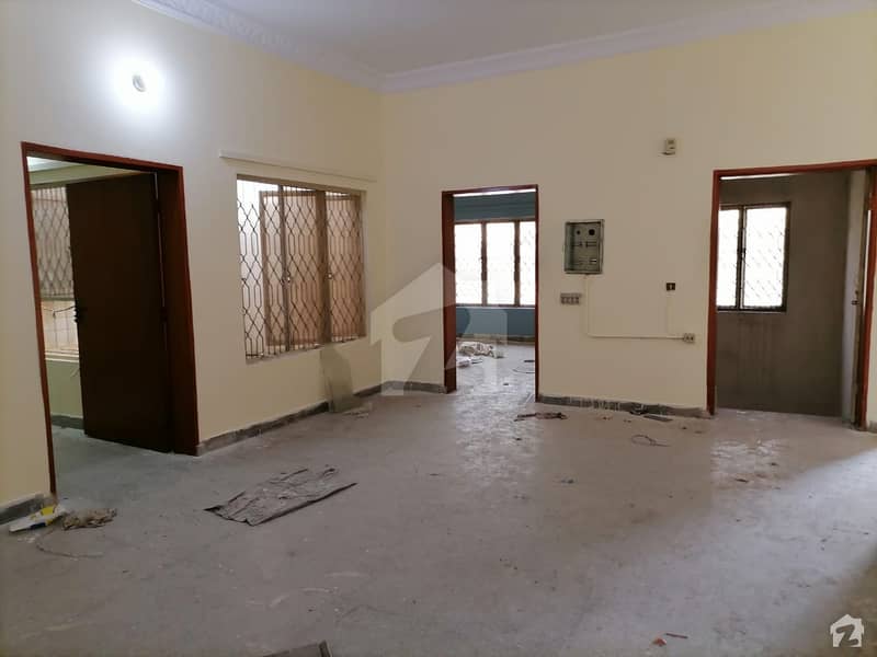 علی ٹاؤن لاہور میں 7 کمروں کا 1 کنال مکان 3 کروڑ میں برائے فروخت۔