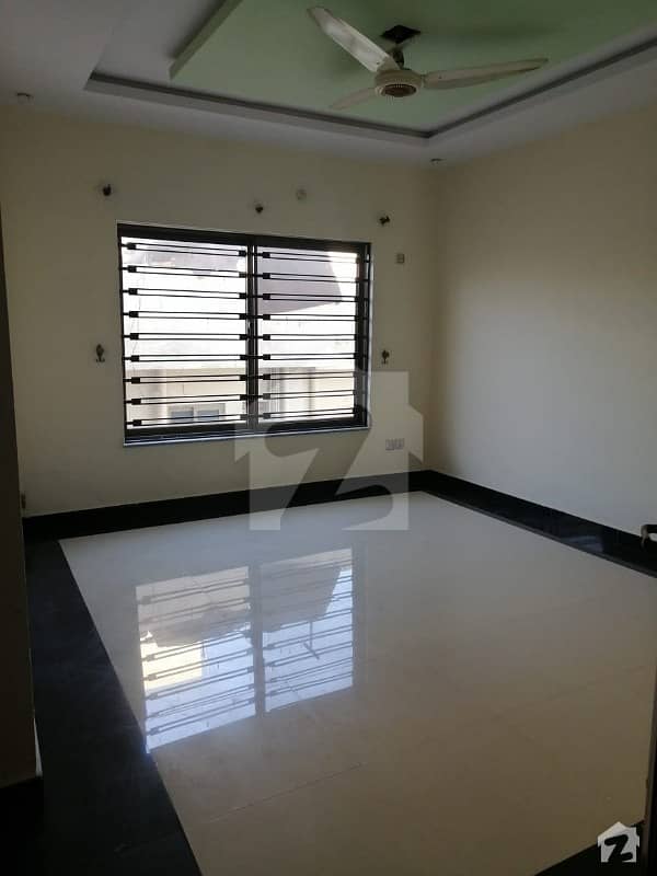 10 Marla Full House For Rent Available In Bahria Town Phase 4 Islamabad