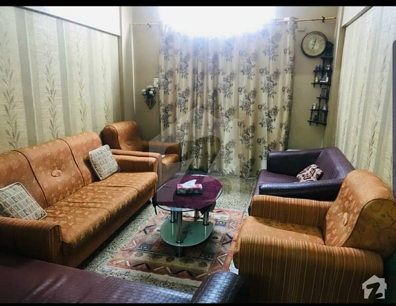 کلفٹن کراچی میں 2 کمروں کا 4 مرلہ فلیٹ 1.4 کروڑ میں برائے فروخت۔