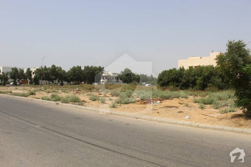 Perfect Location 1000 Yard Residential Plot Is Up For Sell On 29th Street Zone E Phase 8