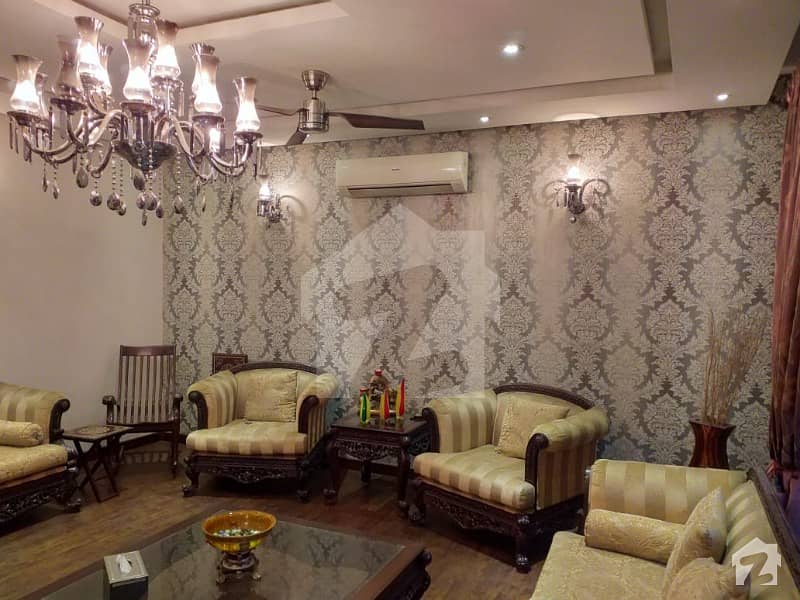 ڈی ایچ اے فیز 1 - بلاک این فیز 1 ڈیفنس (ڈی ایچ اے) لاہور میں 7 کمروں کا 1 کنال مکان 7.25 کروڑ میں برائے فروخت۔