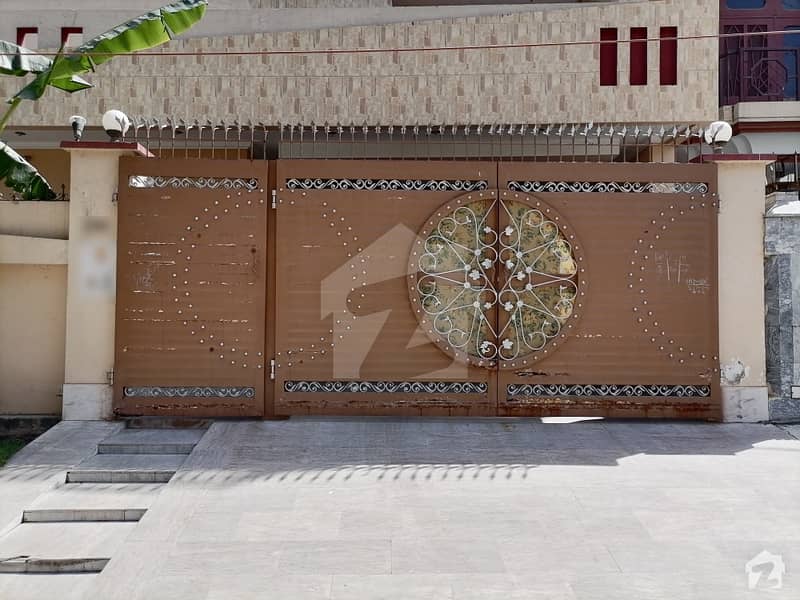 Perfect 10 Marla House In Allama Iqbal Town For Sale