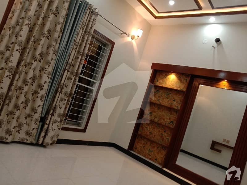 بحریہ ٹاؤن سیکٹرڈی بحریہ ٹاؤن لاہور میں 3 کمروں کا 10 مرلہ بالائی پورشن 35 ہزار میں کرایہ پر دستیاب ہے۔