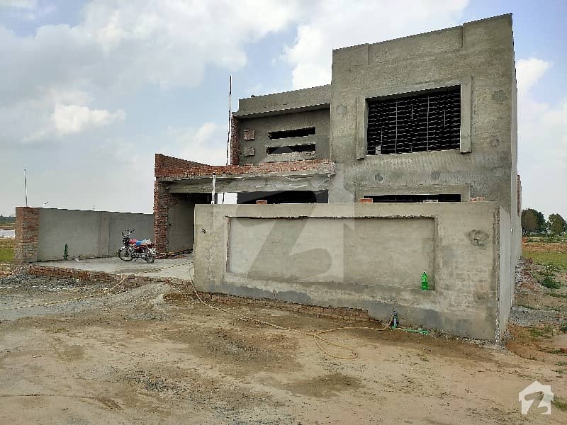 خیابانِ امین لاہور میں 5 کمروں کا 1 کنال مکان 1.5 کروڑ میں برائے فروخت۔