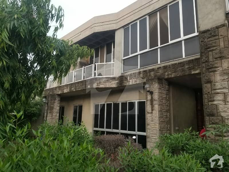 18 Marla Bungalow For Sale In Saeed Colony No 1 Canal Road