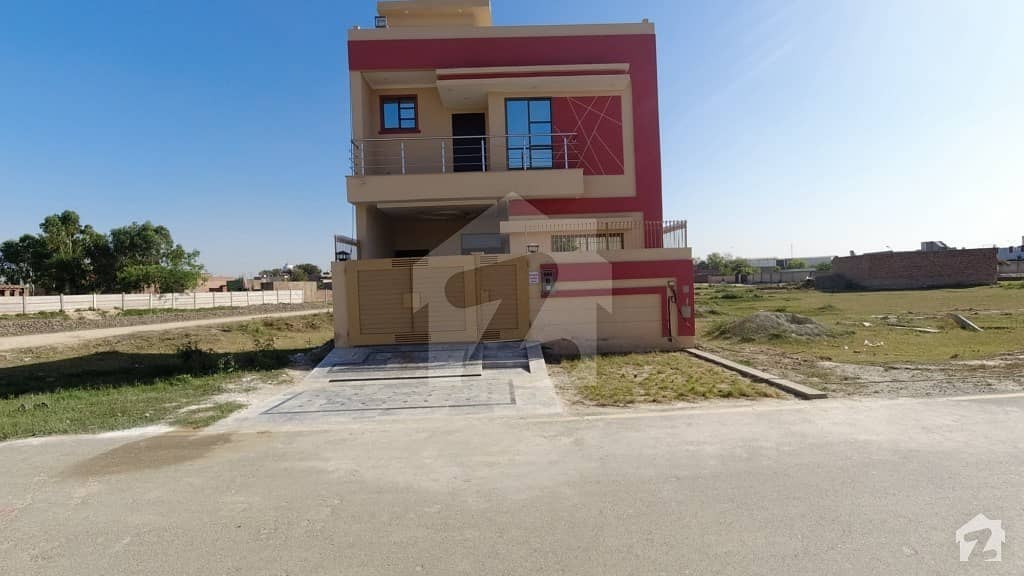 In Grand Avenues Housing Scheme House For Sale Sized 5 Marla