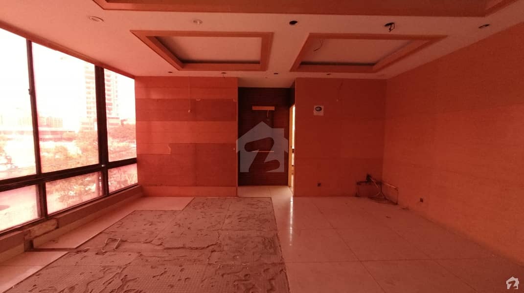 کلفٹن ۔ بلاک 5 کلفٹن کراچی میں 9 مرلہ دفتر 4.7 کروڑ میں برائے فروخت۔ کلفٹن ۔ بلاک 5 کلفٹن کراچی میں 9 مرلہ دفتر 4.7 کروڑ میں برائے فروخت۔