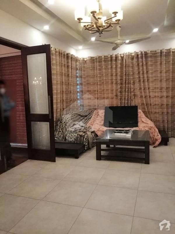 1 Kanal  Furnished House For Sale