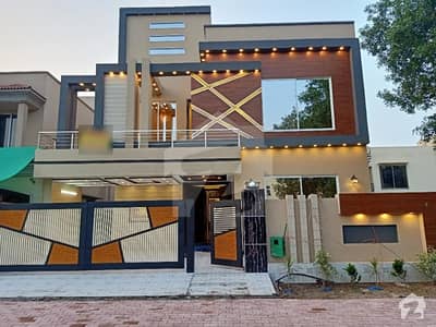 بحریہ ٹاؤن ٹیولپ بلاک بحریہ ٹاؤن سیکٹر سی بحریہ ٹاؤن لاہور میں 5 کمروں کا 10 مرلہ مکان 2.55 کروڑ میں برائے فروخت۔ بحریہ ٹاؤن ٹیولپ بلاک بحریہ ٹاؤن سیکٹر سی بحریہ ٹاؤن لاہور میں 5 کمروں کا 10 مرلہ مکان 2.55 کروڑ میں برائے فروخت۔