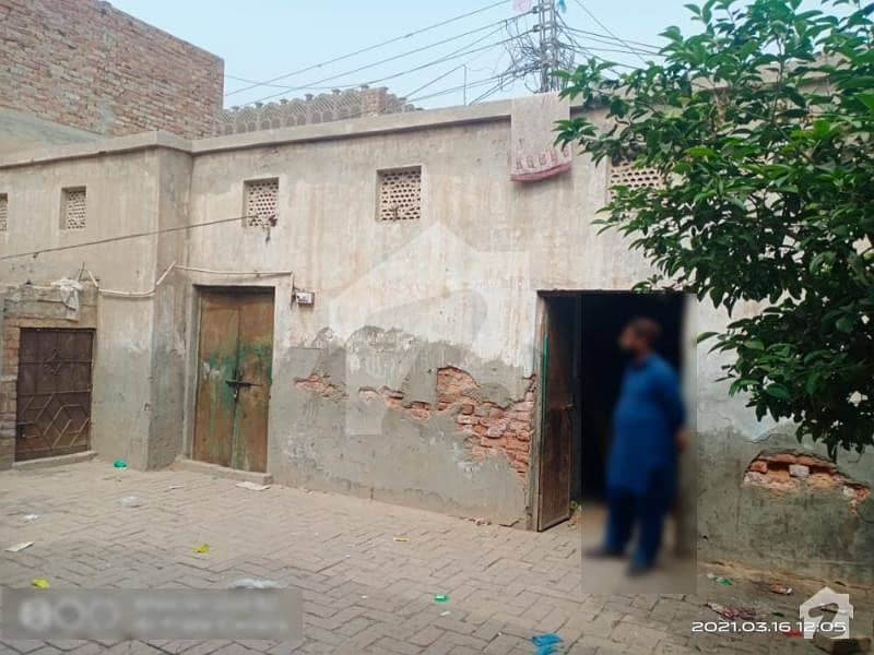 فاروق پورہ ملتان میں 3 کمروں کا 5 مرلہ مکان 25 لاکھ میں برائے فروخت۔