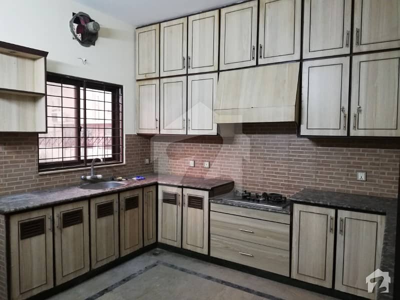 10 Marla Luxury Owner Build House For Sale On Top Location 10 Marla Luxury Owner Build House For Sale On Top Location