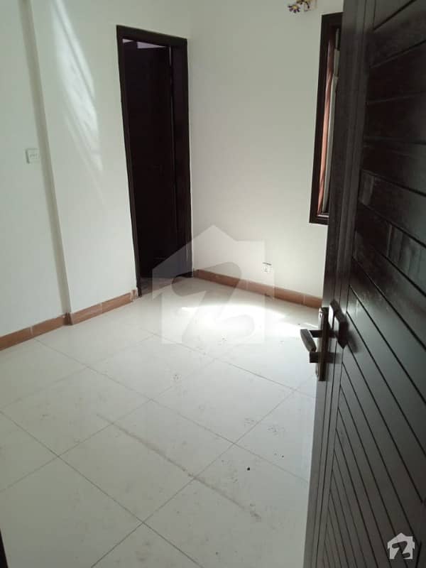 950 Square Feet Flat For Sale In DHA Defence