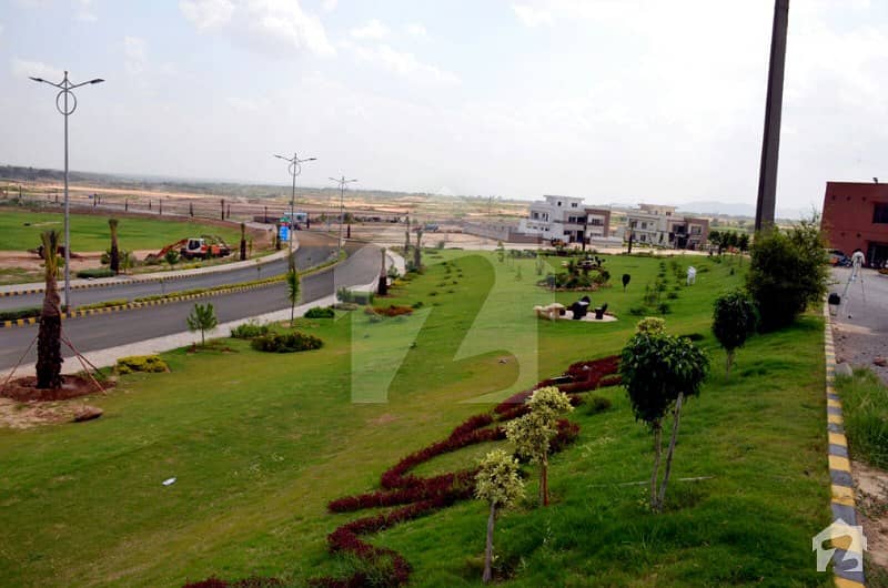 1350  Square Feet Commercial Plot Is Available In Top City 1