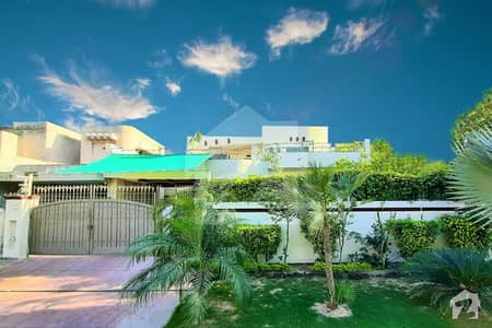 Well Maintained One Kanal Neat And Clean Owner Maintained Bungalow Located In Posh Area Well Maintained One Kanal Neat And Clean Owner Maintained Bungalow Located In Posh Area