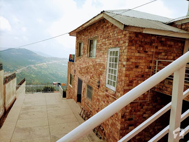 Beautiful House Located In Murree Available For Sale