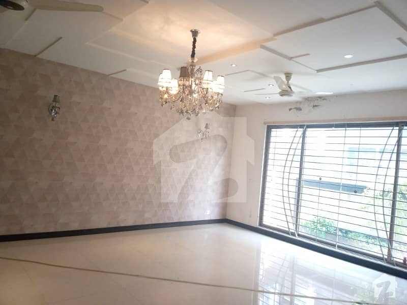 7 Marla Furnished  Flat For Rent Located Dha Phase 2 Block V Lahore