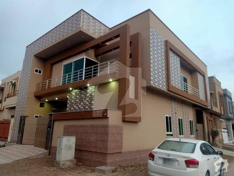 ماڈل سٹی ون کینال روڈ فیصل آباد میں 5 کمروں کا 7 مرلہ مکان 1.9 کروڑ میں برائے فروخت۔