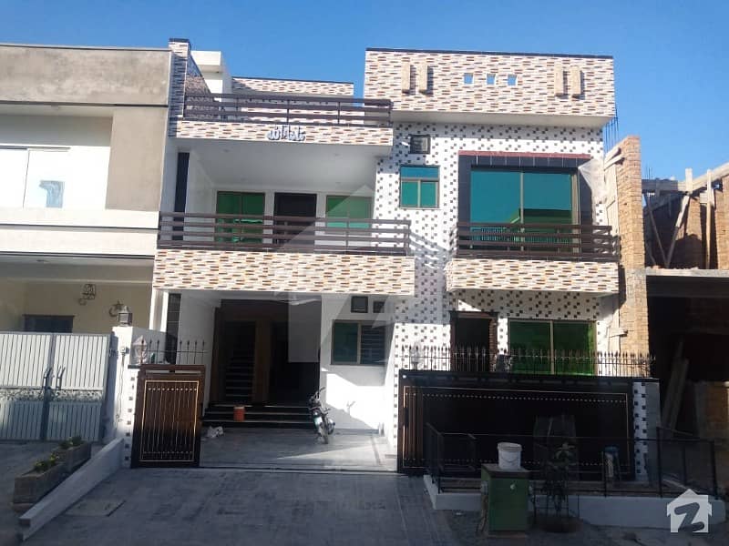 7 Marla Brand New House For Sale