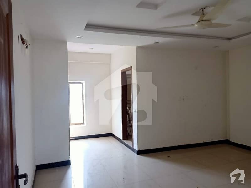 3 Marla Facing Park And Main Boulevard Flat For Sale In Sector C Bahria Town Lahore