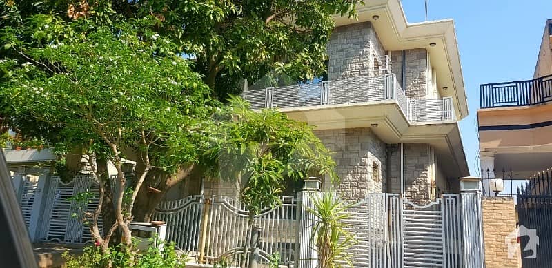 ایف ۔ 11/3 ایف ۔ 11 اسلام آباد میں 8 کمروں کا 1 کنال مکان 9.5 کروڑ میں برائے فروخت۔ ایف ۔ 11/3 ایف ۔ 11 اسلام آباد میں 8 کمروں کا 1 کنال مکان 9.5 کروڑ میں برائے فروخت۔