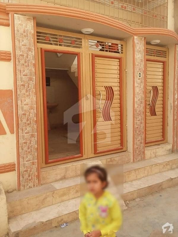سُرجانی ٹاؤن - سیکٹر 4بی سُرجانی ٹاؤن گداپ ٹاؤن کراچی میں 3 کمروں کا 3 مرلہ مکان 17 ہزار میں کرایہ پر دستیاب ہے۔
