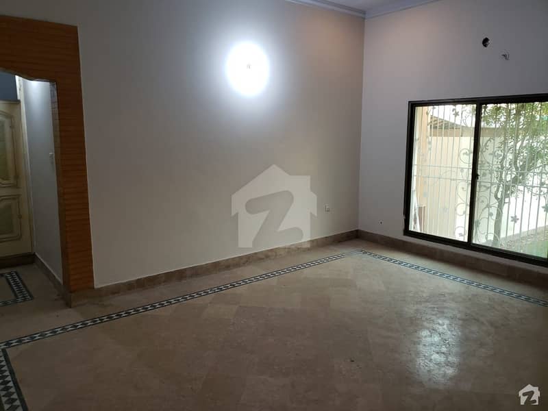 In Ghalib City 1125  Square Feet Upper Portion For Rent