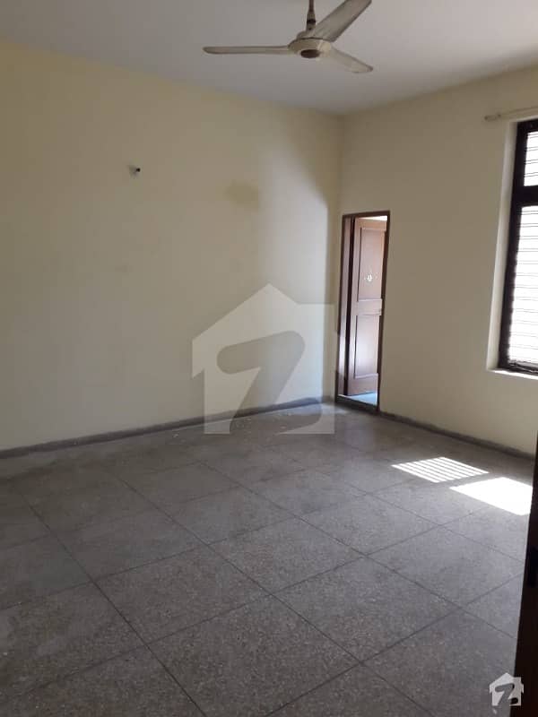 1 Kanal House Available For Sale On Hot Location And Reasonable Demand