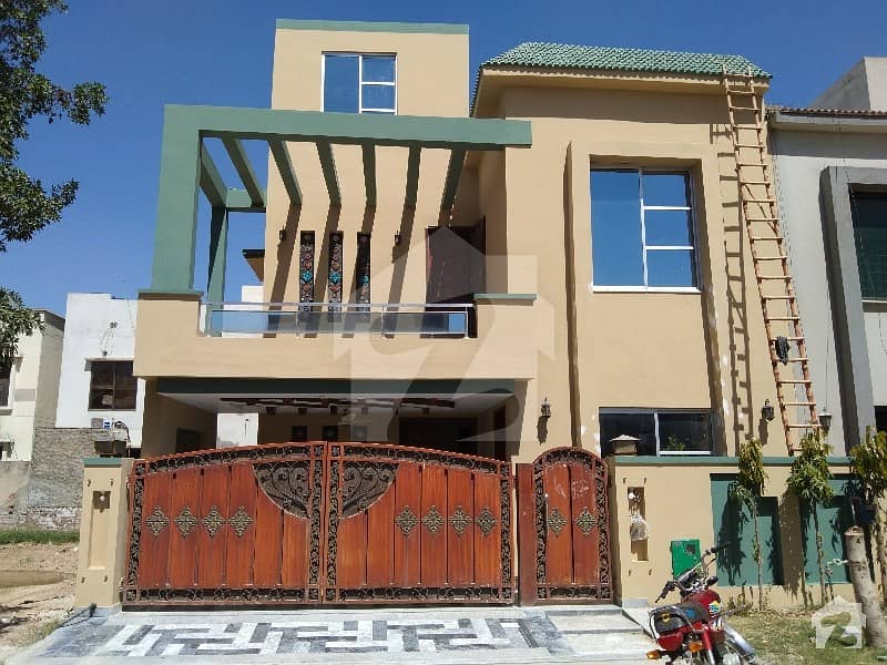 8 Marla Luxury Double Unit House For Rent In Umer Block Sector B Bahria Town Lahore Near Market Park Mosque School