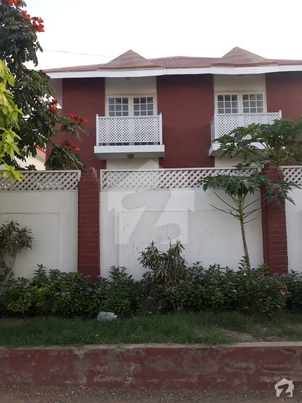500 square yards 4 bed Room, well maintained bungalow available fore Rent in dha phase 6,Karachi
