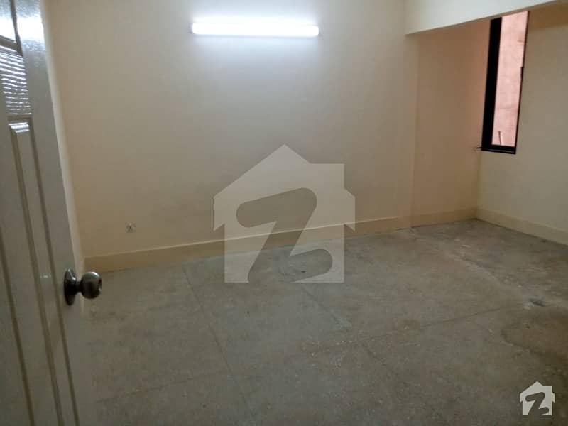 Near Disco Bakery 1st Floor Apartment Main Road Boundary Wall Type 2bed+dd Available For Sale