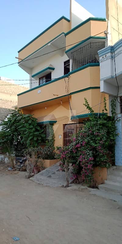 ہادی آباد سکیم 33 کراچی میں 4 کمروں کا 10 مرلہ مکان 1.3 کروڑ میں برائے فروخت۔