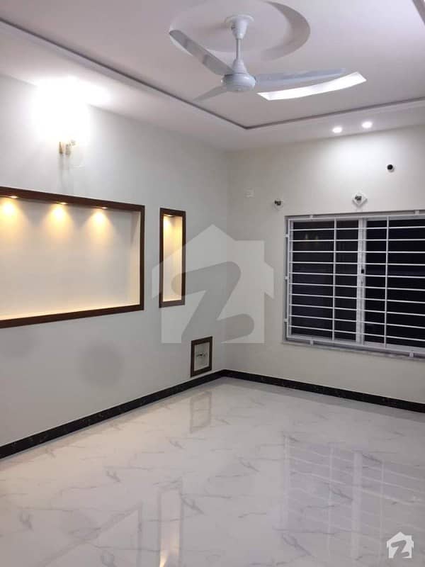 Upper Porshan Available For Rent