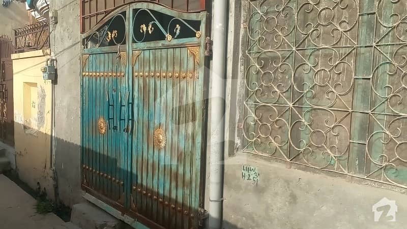 گرجہ روڈ راولپنڈی میں 3 کمروں کا 3 مرلہ مکان 15 ہزار میں کرایہ پر دستیاب ہے۔