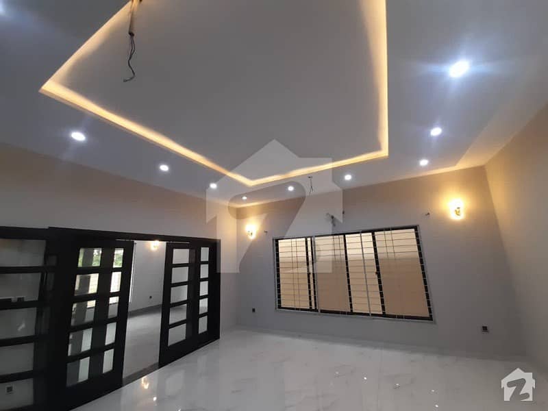 1 Kanal Brand New Facing Park House For Sale