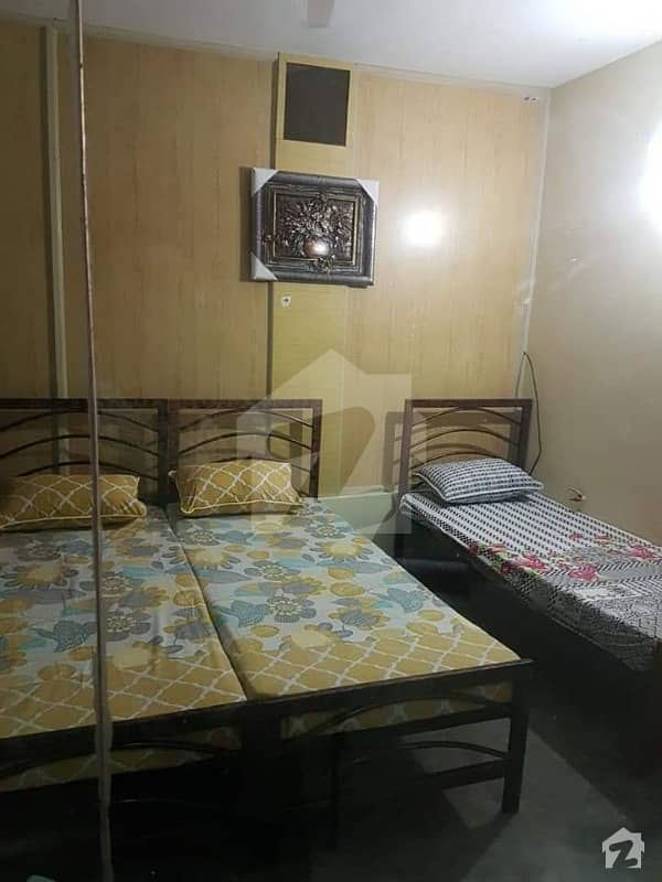 Furnished  Room For Rent 6000 In Girls Hostel