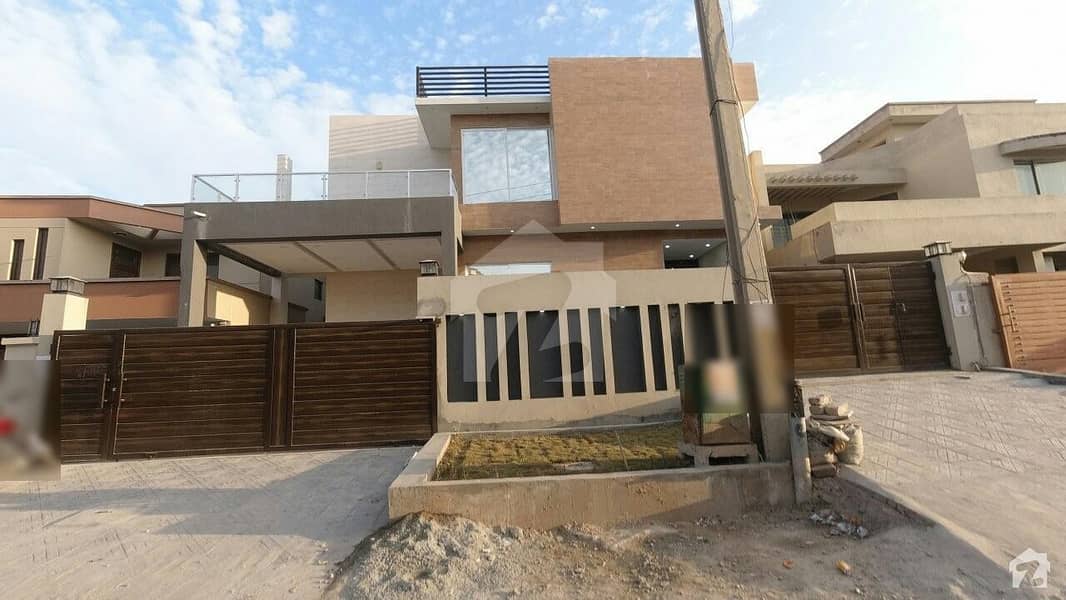 1 Kanal Brand New Triple Storey House For Sale In E-11 4