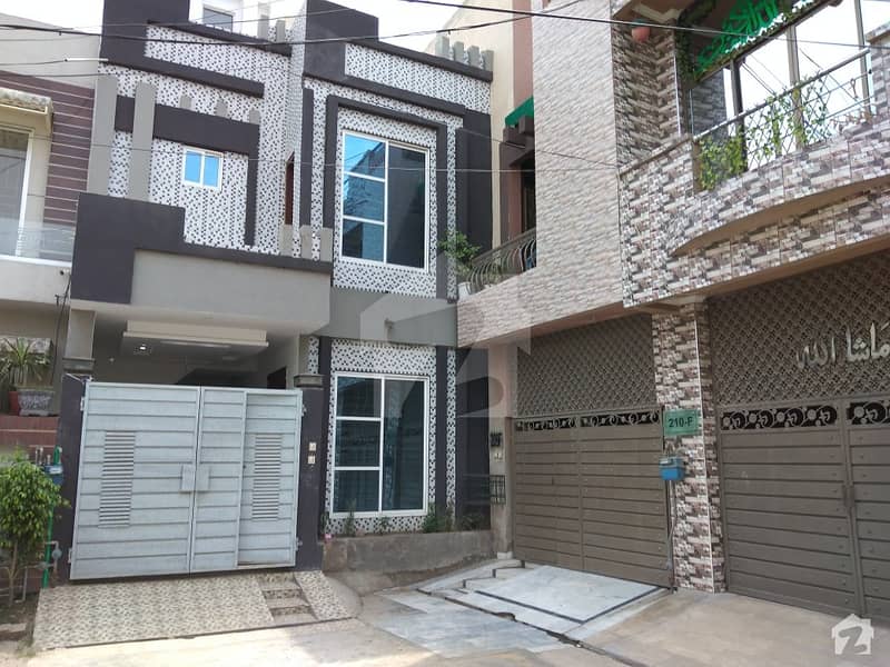 5.5 Marla House Ideally Situated In Punjab Coop Housing Society