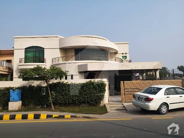 1 Kanal Fully Furnished Used Bungalow For Sale  In Phase 2 By Syed Brothers