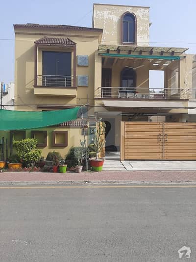10 Marla Beautiful House For Sale In Chambali Block, Sector C Bahria Town Lahore