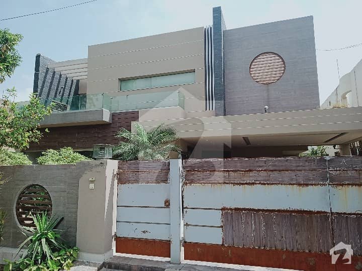 1 kanal Slightly Used Beautiful House Is Available For Rent In DHA Phase 2