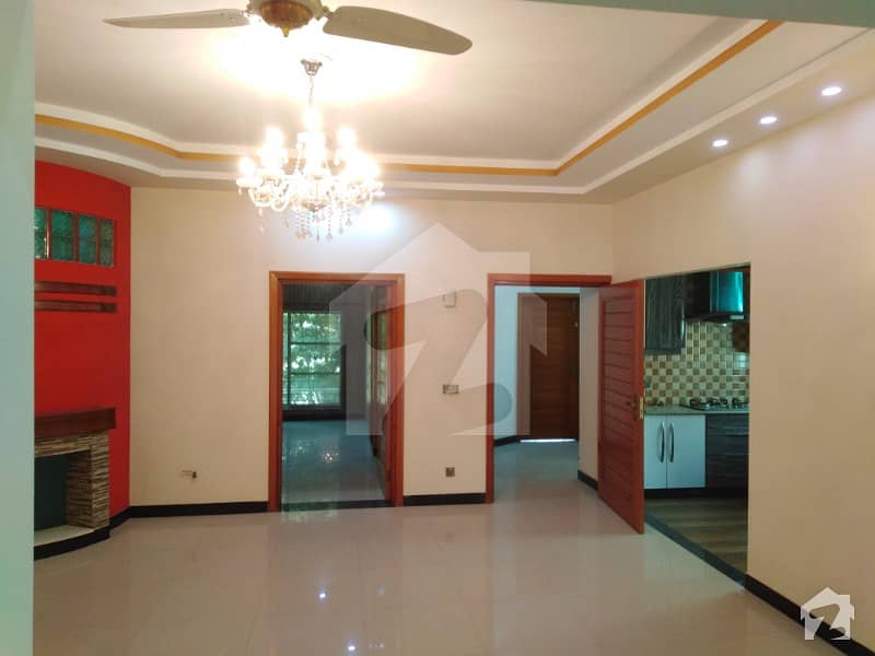 بحریہ ٹاؤن جینیپر بلاک بحریہ ٹاؤن سیکٹر سی بحریہ ٹاؤن لاہور میں 5 کمروں کا 12 مرلہ مکان 2.25 کروڑ میں برائے فروخت۔