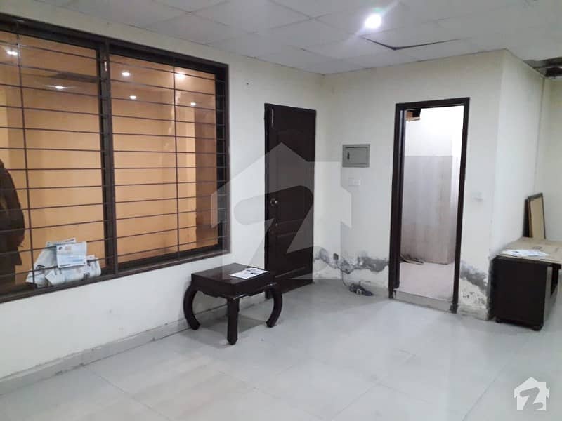 400 Sq Feet Commercial Office Available For Sale Main Boulevard Gulberg Lahore